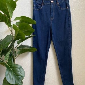 Forever21 Boyfriend Fitted Straight Darkwash Jeans